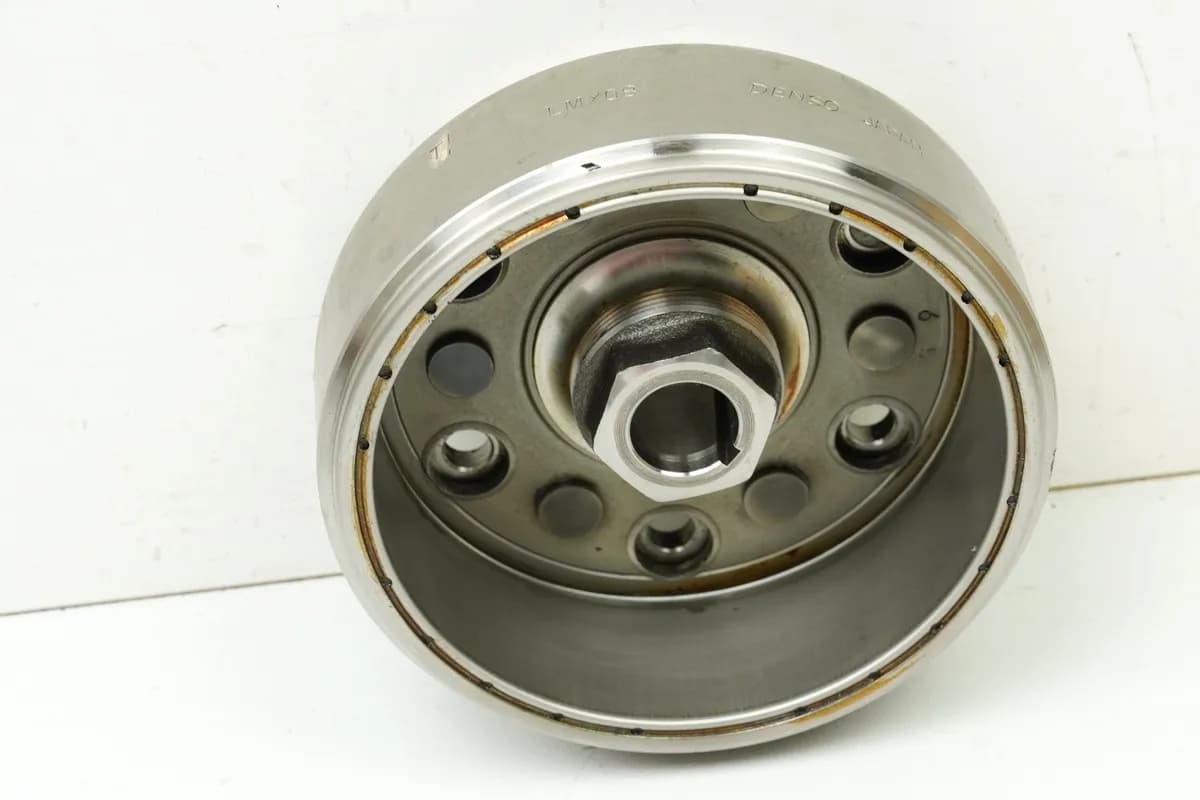 SUZUKI AN 400 WVAU BURGMAN Lima Rotor Polrad Schwungrad Lichtmaschine K1 K2
