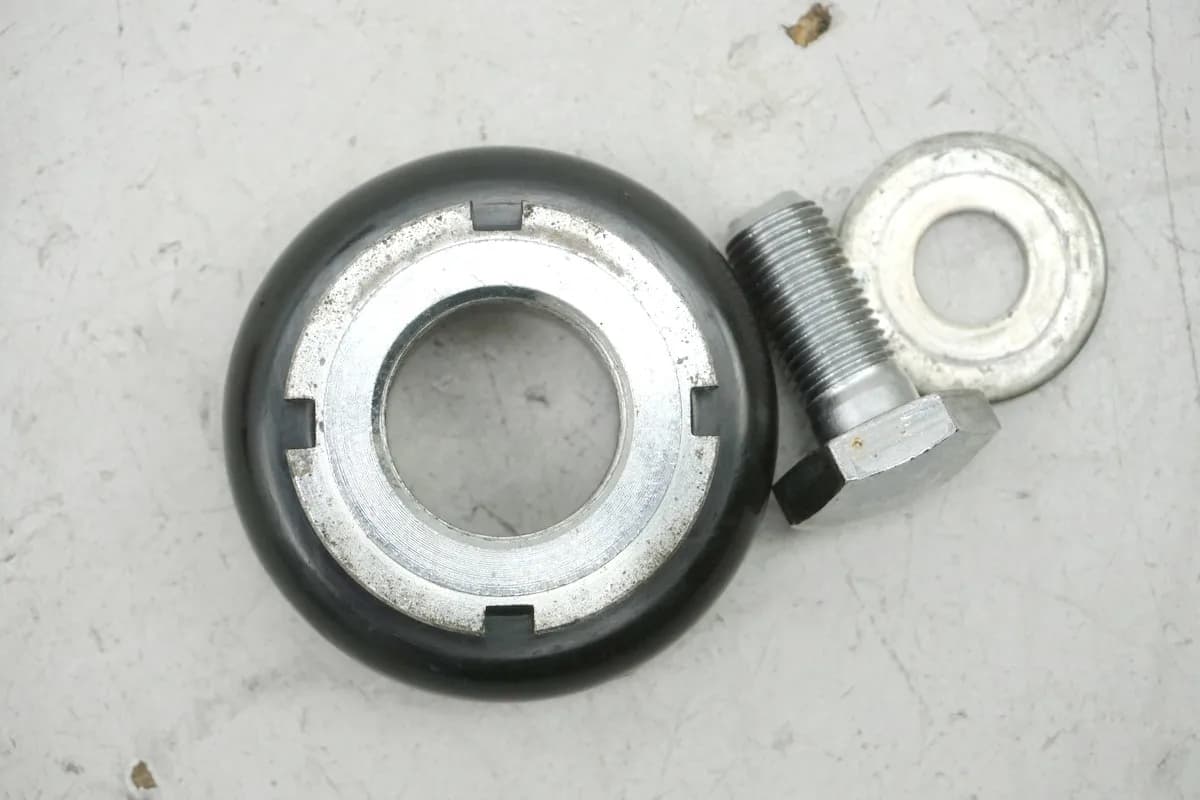 SUZUKI GSX 600 F GN72B Mutter Sicherung Lenkkopf Gabelbrücke Schraube - 26444 km