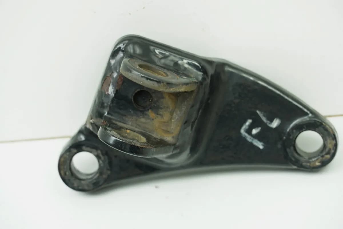 KAWASAKI VN 750 A-D Vulkan Twin Fußrastenplatte Fahrer links Halter Fußraste