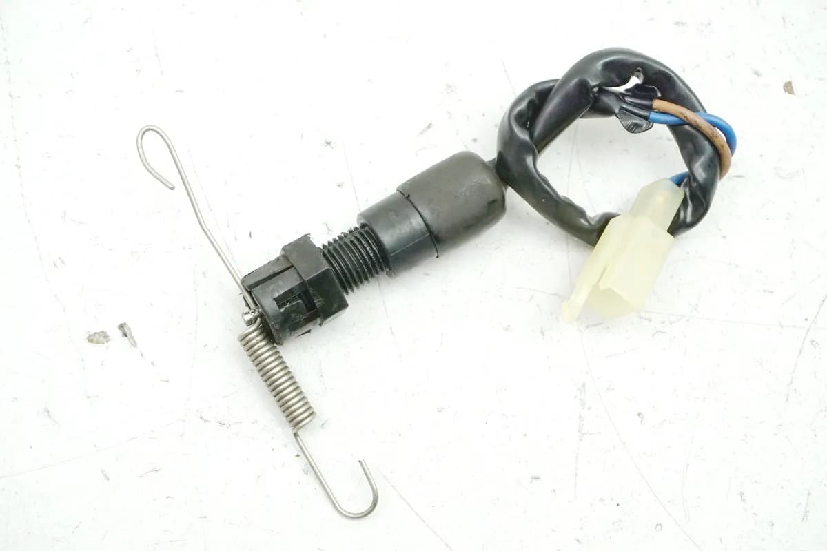 KAWASAKI EL 250 B ELIMINATOR Bremslichtschalter hinten für Fußbremszylinder