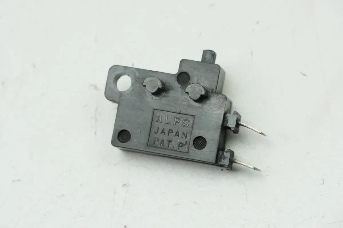 HONDA CB 750 RC42 SEVENFIFTY Bremslichtschalter vorn