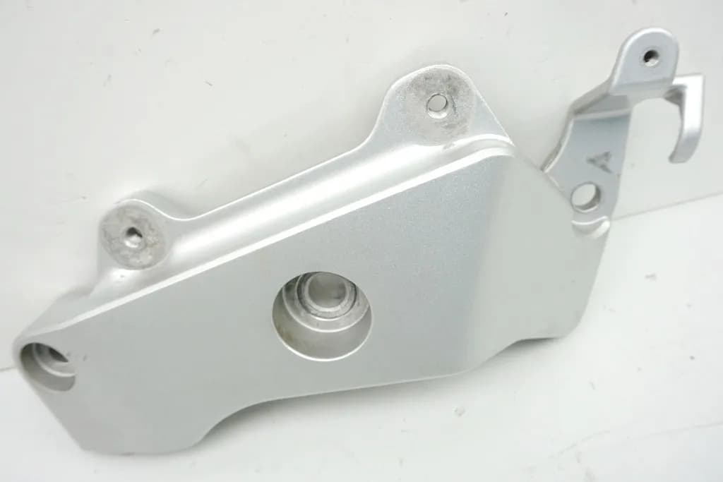 Honda CB 600 PC34 PC36 Hornet Halteplatte rechts Fußrastenträger Rahmen Halter