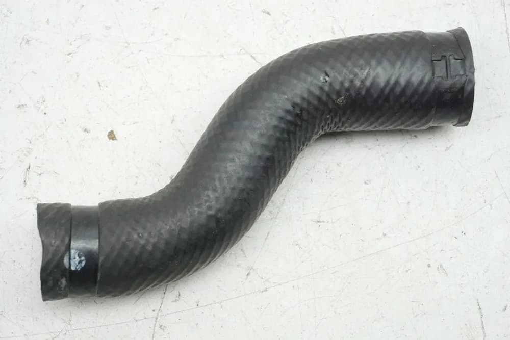 KAWASAKI EL 250 B ELIMINATOR Kühlerschlauch Einfüllstutzen --> Thermostat