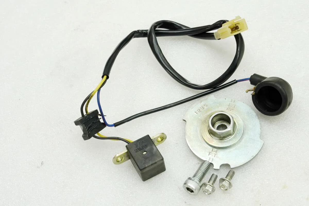 KAWASAKI ZX-7R ZX750P N Impulsgeber Zündung Pick UP Zündrotor (für Motor) 96-03
