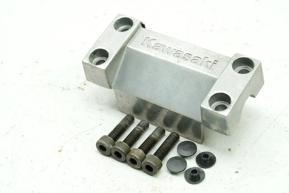 KAWASAKI VN 750 A-D Vulkan Twin Lenkerklemmung oben Halter Lenker Riser
