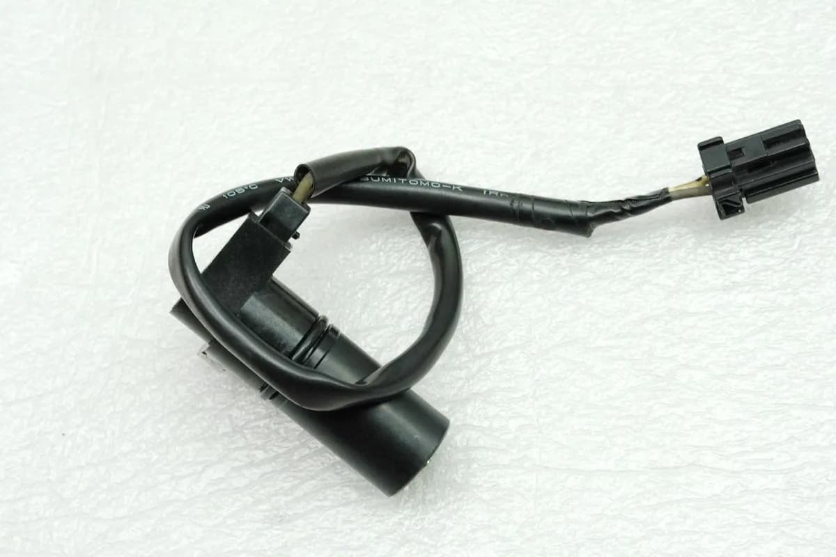 HONDA CBR 600 RR PC40 Nockenwellensensor Sensor Motor Impulsgeber 07-13