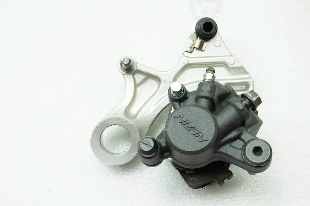 HONDA CBR 600 RR PC40 Bremssattel hinten Bremszange Bremskolben Halter 07-08