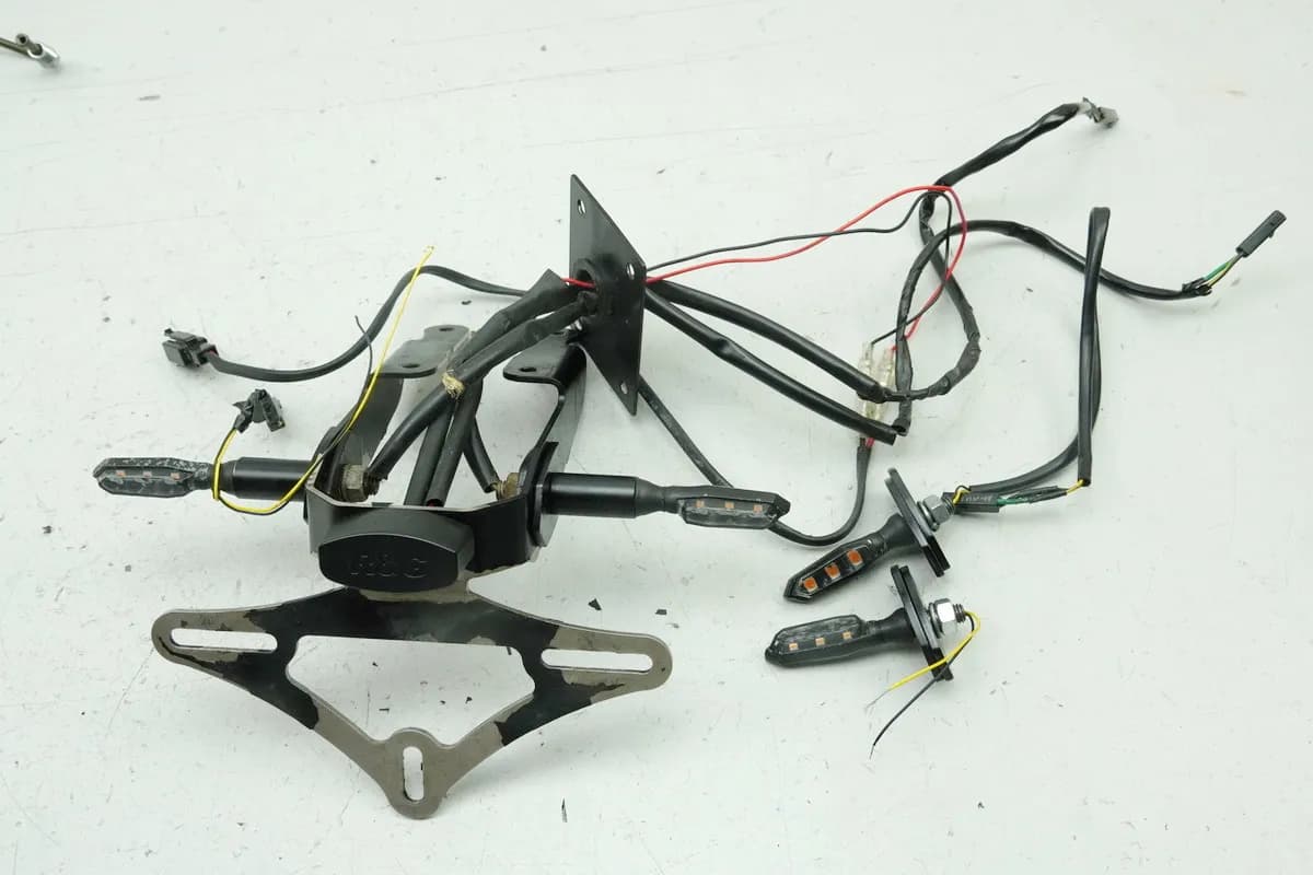 KAWASAKI Z 650 ER650HA2 Kennzeichenhalter Miniblinker LED Blinker Träger