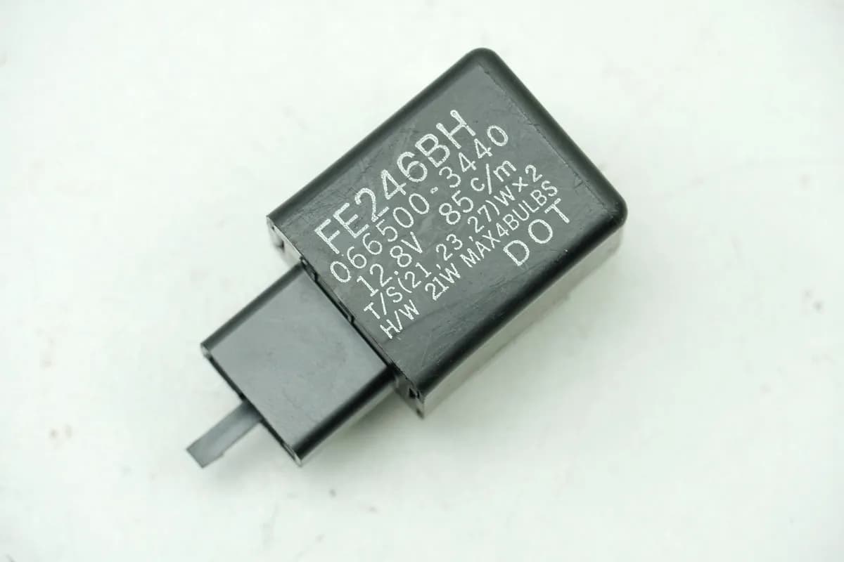 KAWASAKI ZX-9R ZX900C Blinkrelais original Blinkgeber FE246BH 98-99