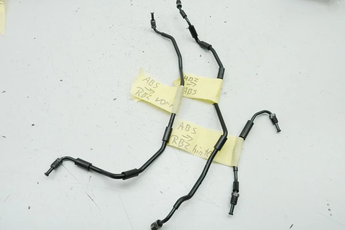 HONDA CB 125 R JC91 Bremsleitung Metall Bremsrohr ABS Pumpe zu Bremszylinder