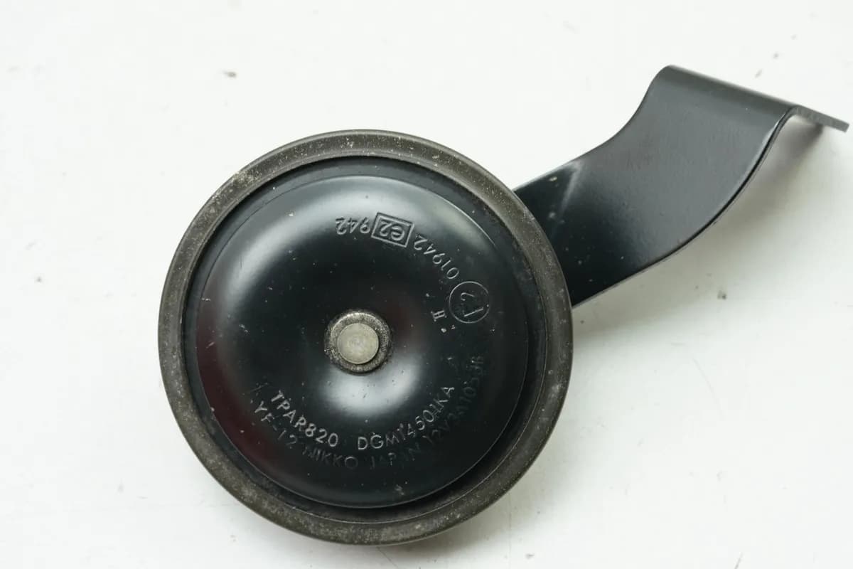 KAWASAKI ZX-10R ZXT00D Hupe original Horn Signalhorn Halterung 06-07