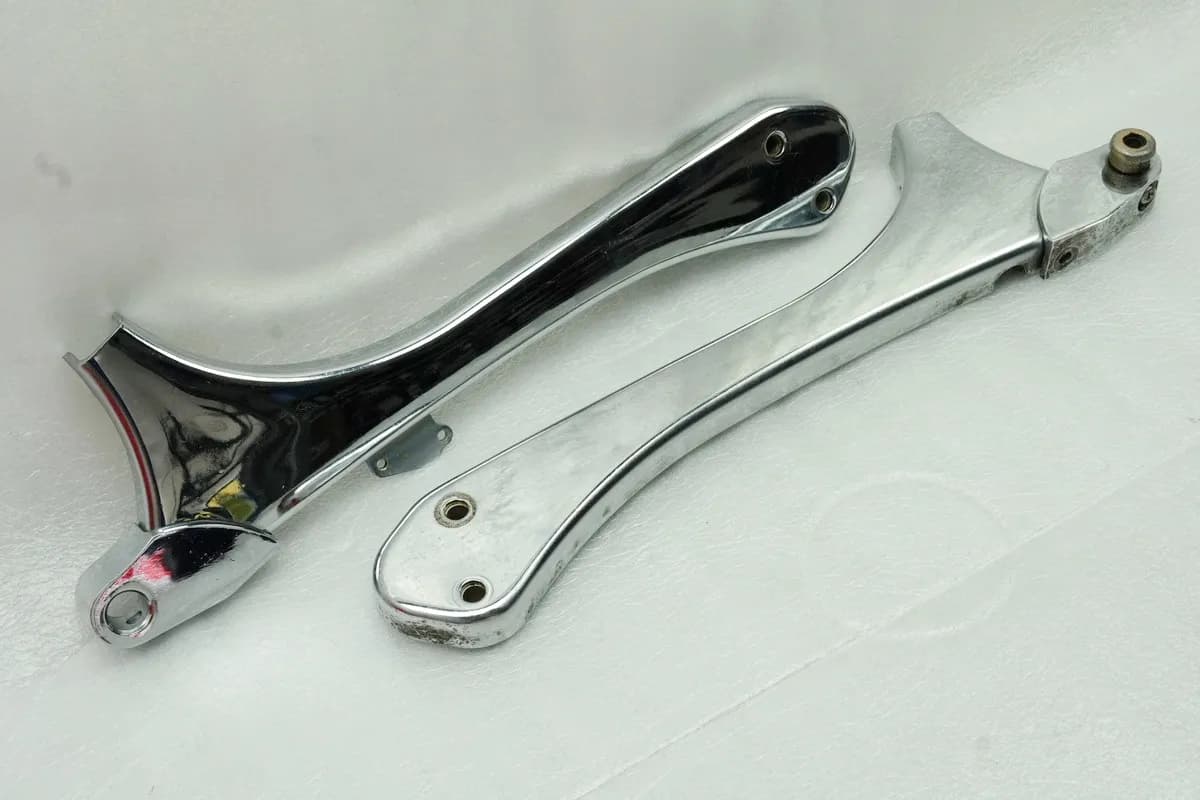 SUZUKI LS 650 NP41 A/ B SAVAGE Halterung Kotflügel Blinker Strebe Blende Chrom