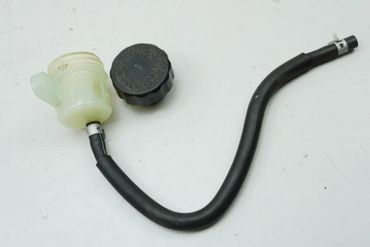 YAMAHA FJR 1300 A RP08/ RP11 Bremsflüssigkeitsbehälter hinten