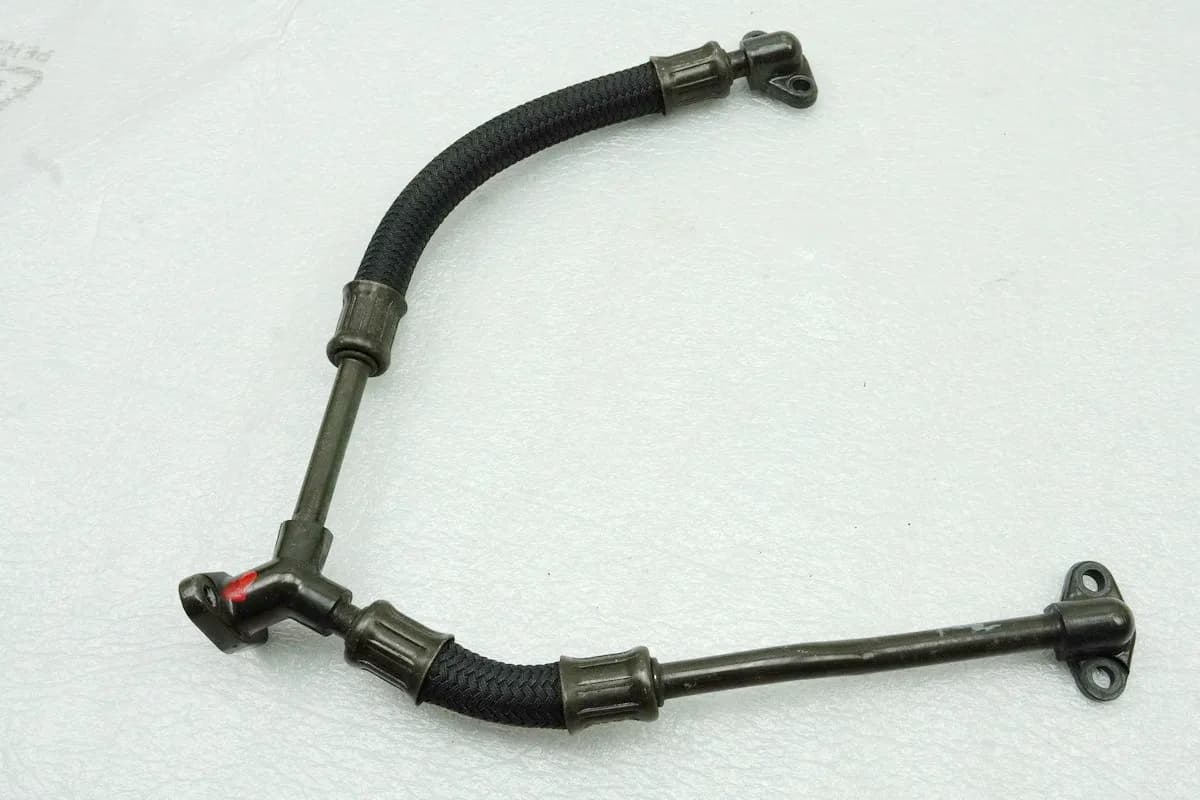 SUZUKI GSF 600 BANDIT GN77A B Ölleitung Motor Ölschlauch zum Ventildeckel