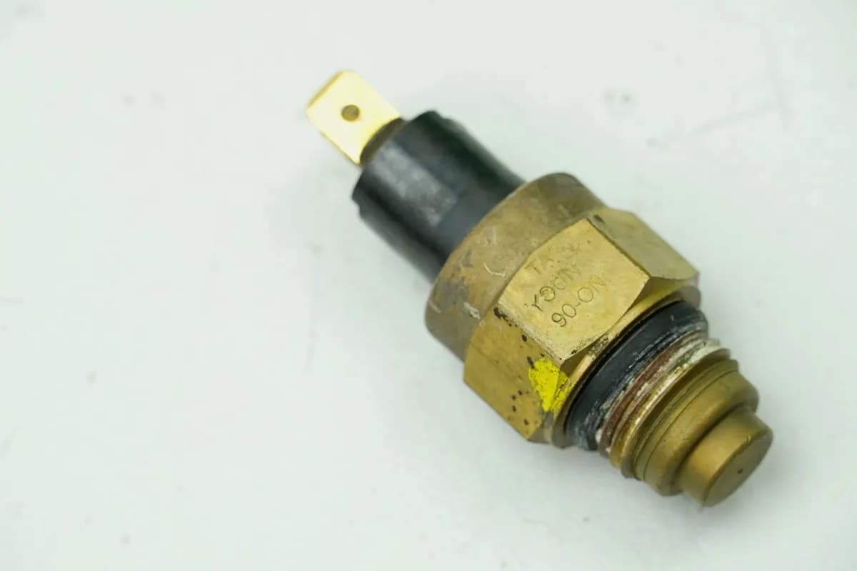 KYMCO DOWNTOWN 300 i ABS RFBV200 Thermoschalter für Kühler Lüfter