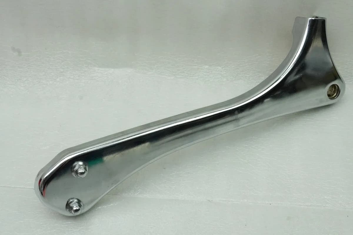 SUZUKI LS 650 NP41 A/ B SAVAGE Halterung Kotflügel links Blinker Strebe Blende