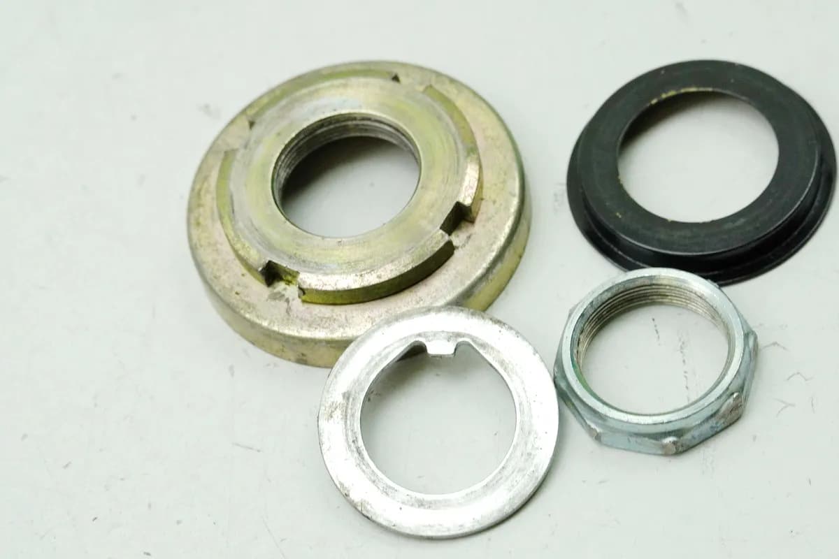 KYMCO DOWNTOWN 300 i ABS RFBV200 Mutter Sicherung Lenkkopf Gabelbrücke