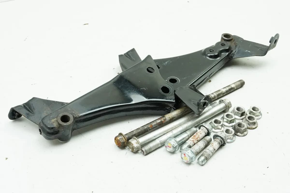 KAWASAKI NINJA 250 R EX250K Halterung Motor Schrauben Achse Halteplatte