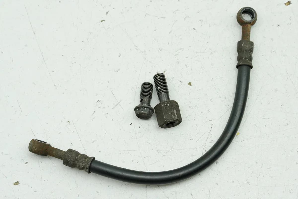 KAWASAKI NINJA 250 R EX250K Ölleitung am Motor Zylinderkopf Ölschlauch