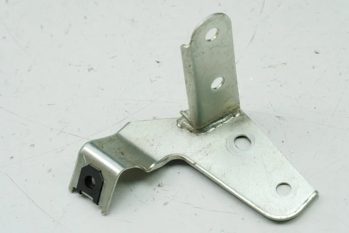 SUZUKI RF 900 GT73B Halterung Thermostatgehäuse Halteplatte Träger