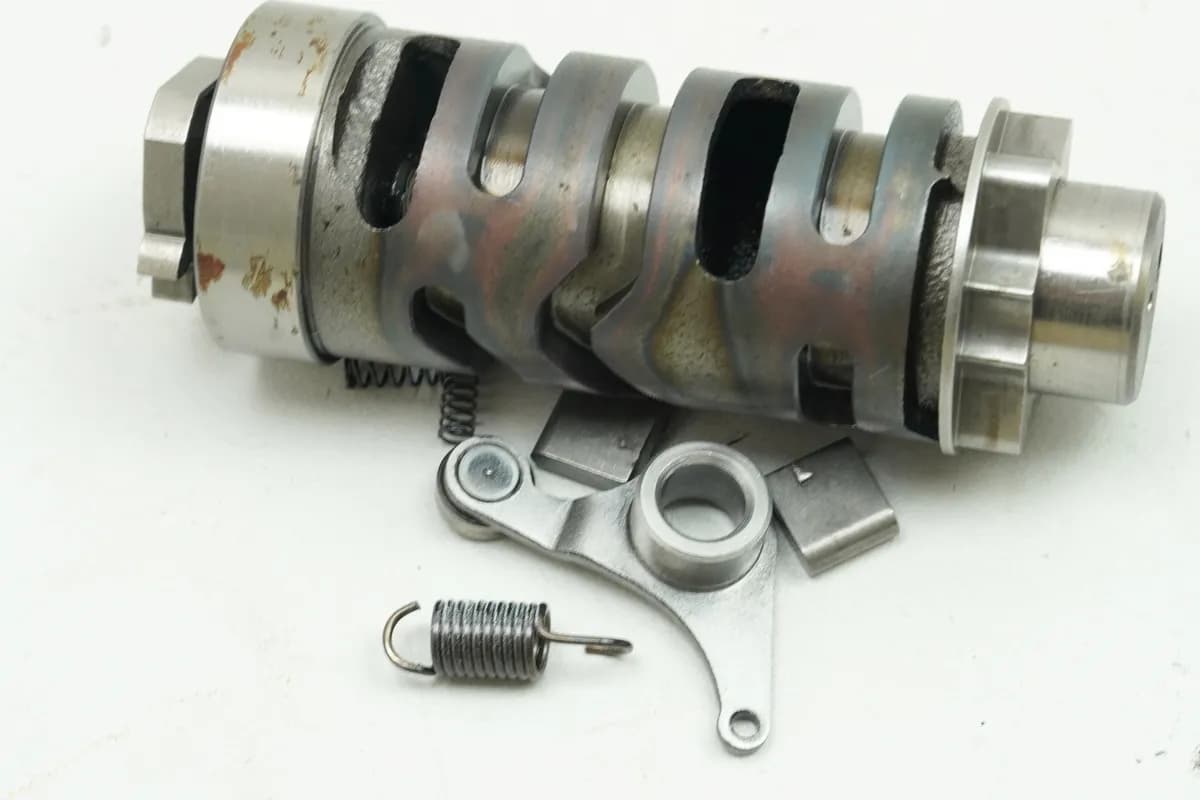 SUZUKI RG 125 NF12B GAMMA Schaltwalze Schaltnocken (für Getriebe Motor)