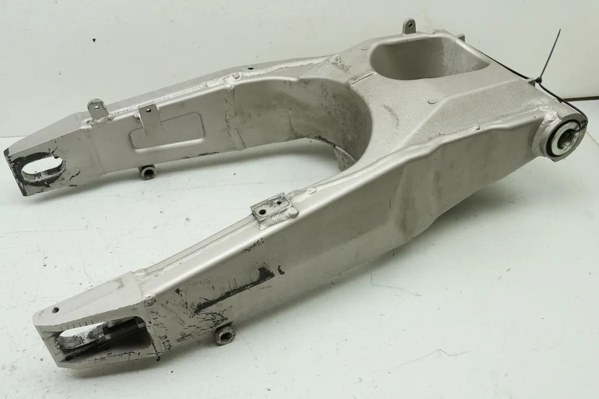 KAWASAKI ZX-7R ZX750P N Schwinge Hinterradschwinge Swingarm (für Felge) 96-03