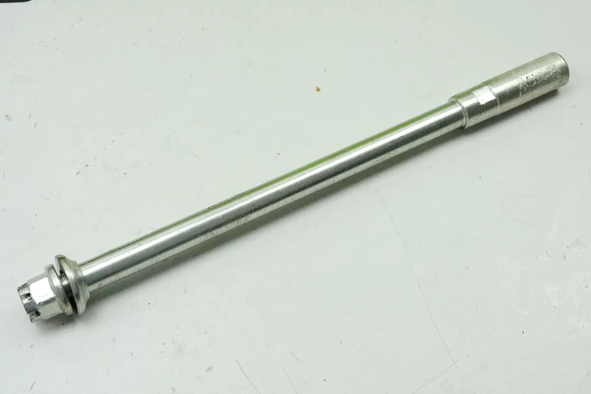 HONDA CX 500 C PC01 Steckachse hinten Achse Distanzhülse Mutter (für Felge)