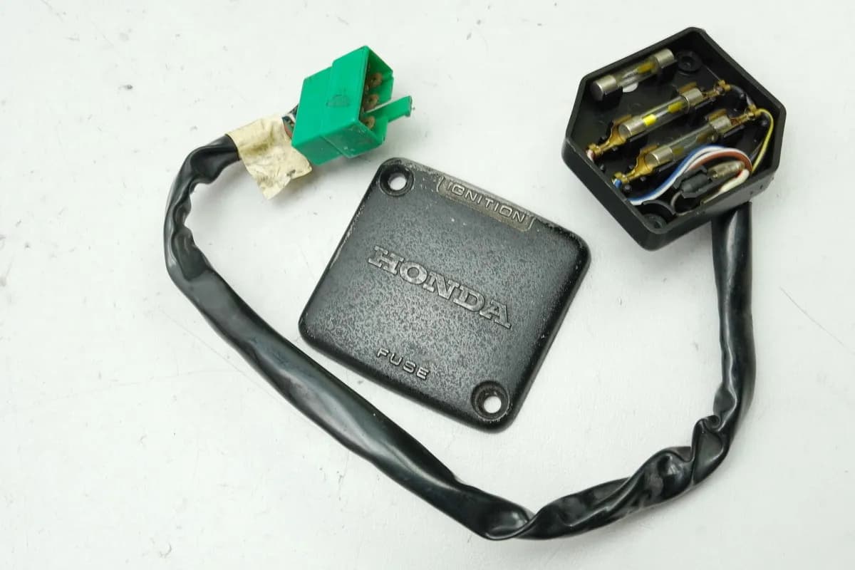 HONDA CX 500 Sicherungskasten Deckel Abdeckung Cover Fuse Box
