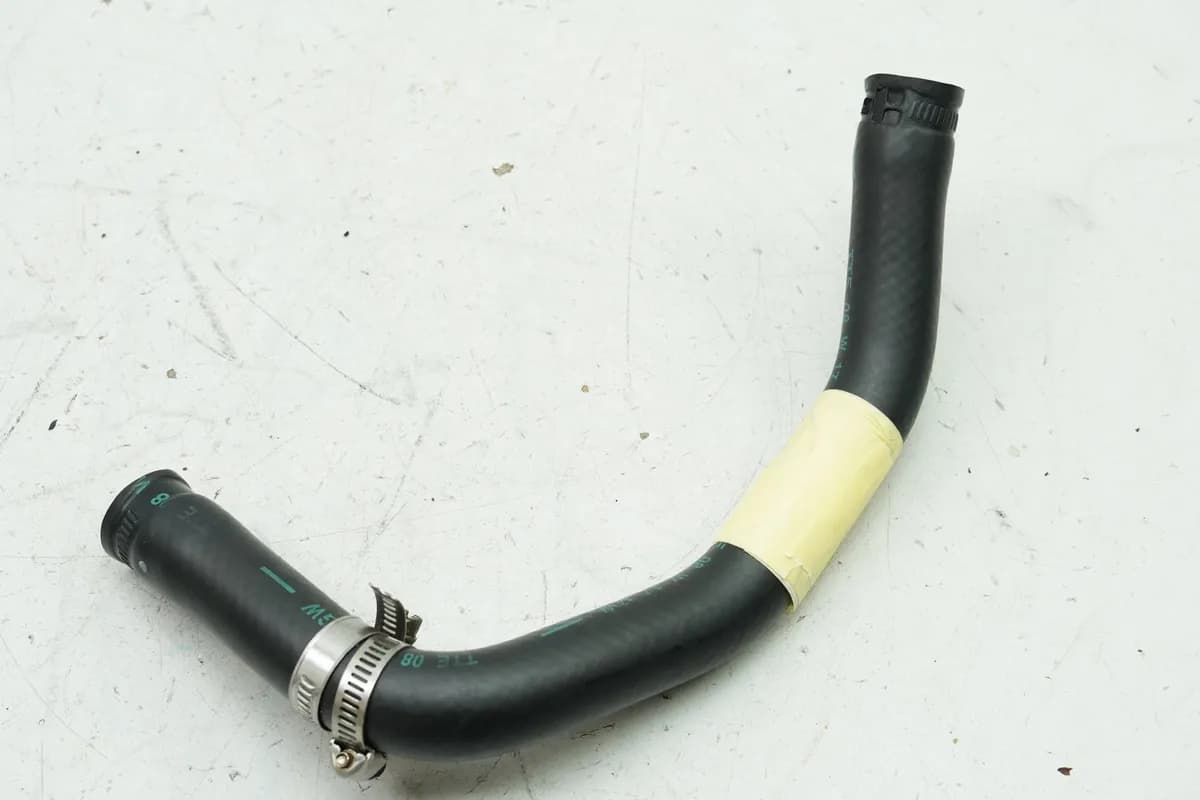 KYMCO XCiting 500 i RFBT70040 Kühlerschlauch Thermostat -> Motor (Zylinderkopf)