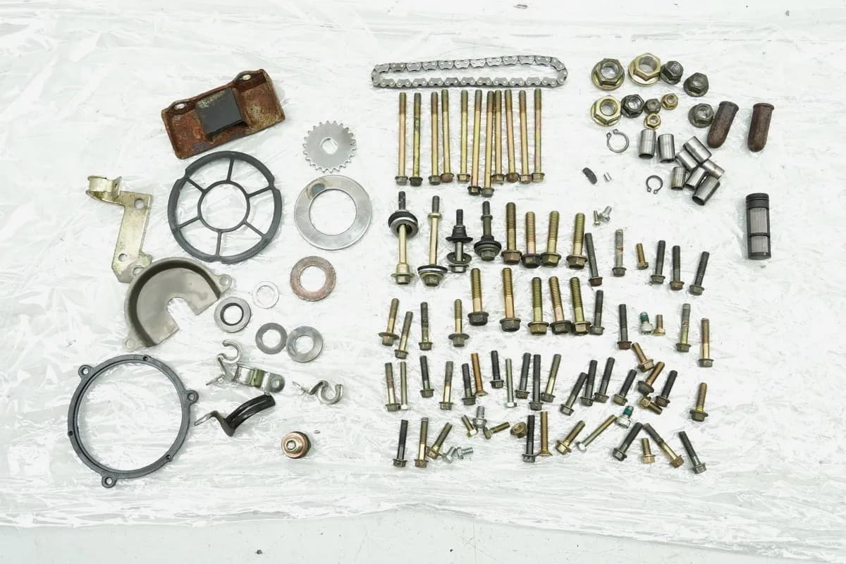 KYMCO DOWNTOWN 300 i ABS RFBV200 Schrauben & Kleinteile (für Motor Motordeckel)