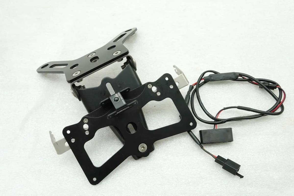 KAWASAKI Z 750 ZR750L Kennzeichenhalter Rizoma LED Kennzeichenbeleuchtung 07-12