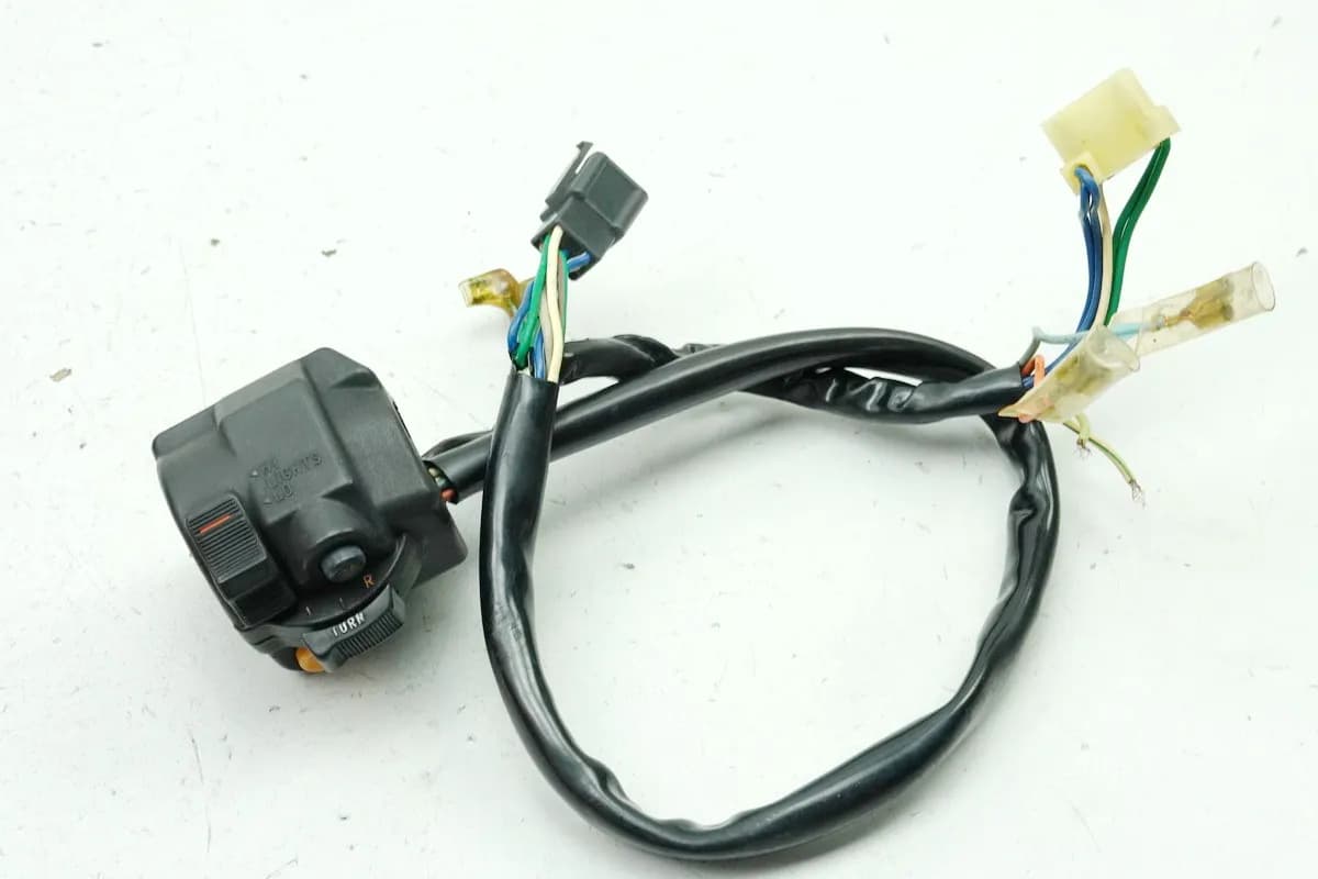 HONDA GL 500 PC02 SILVER WING Lenkerschalter links Schalter Lichtschalter