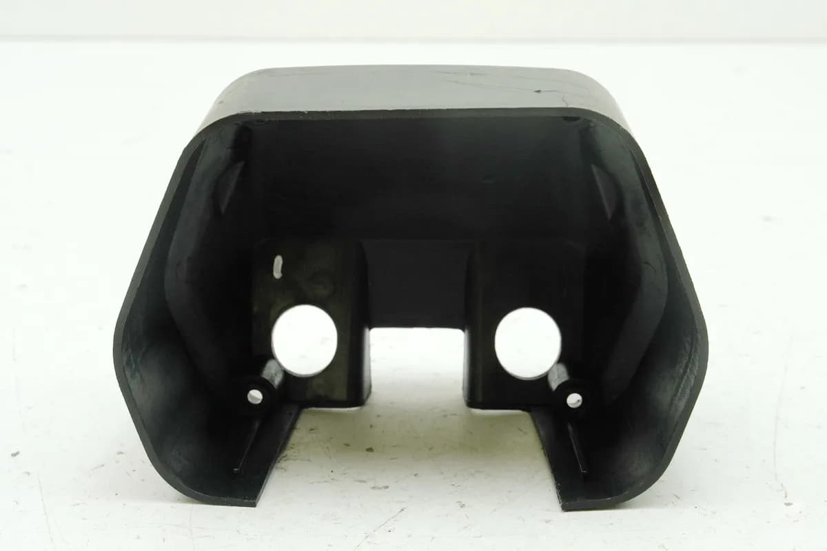 SUZUKI RG 80 GAMMA NC11A Tachogehäuse unten Abdeckung Tacho Cover Blende Gehäuse