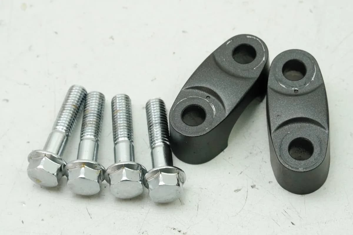 HONDA CBF 1000 FA SC64 Lenkerklemmung oben Halter Lenker Klemmung Riser Schraube