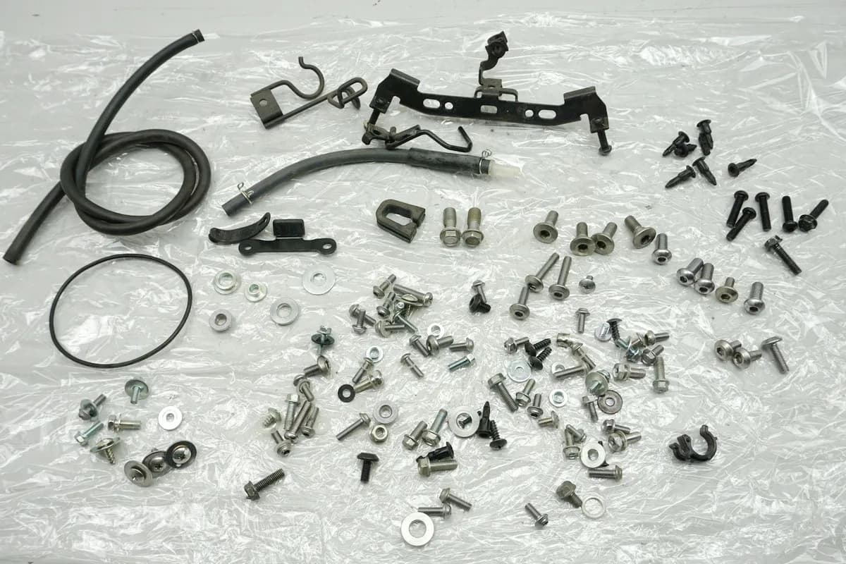 Kawasaki Ninja 400 EX400G Schrauben & Kleinteile