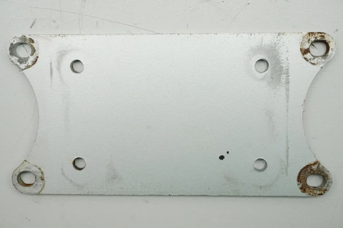 SUZUKI GSX 600 F AJ HALTERUNG KOTFLÜGEL VORN TRÄGER HALTEPLATTE STREBE