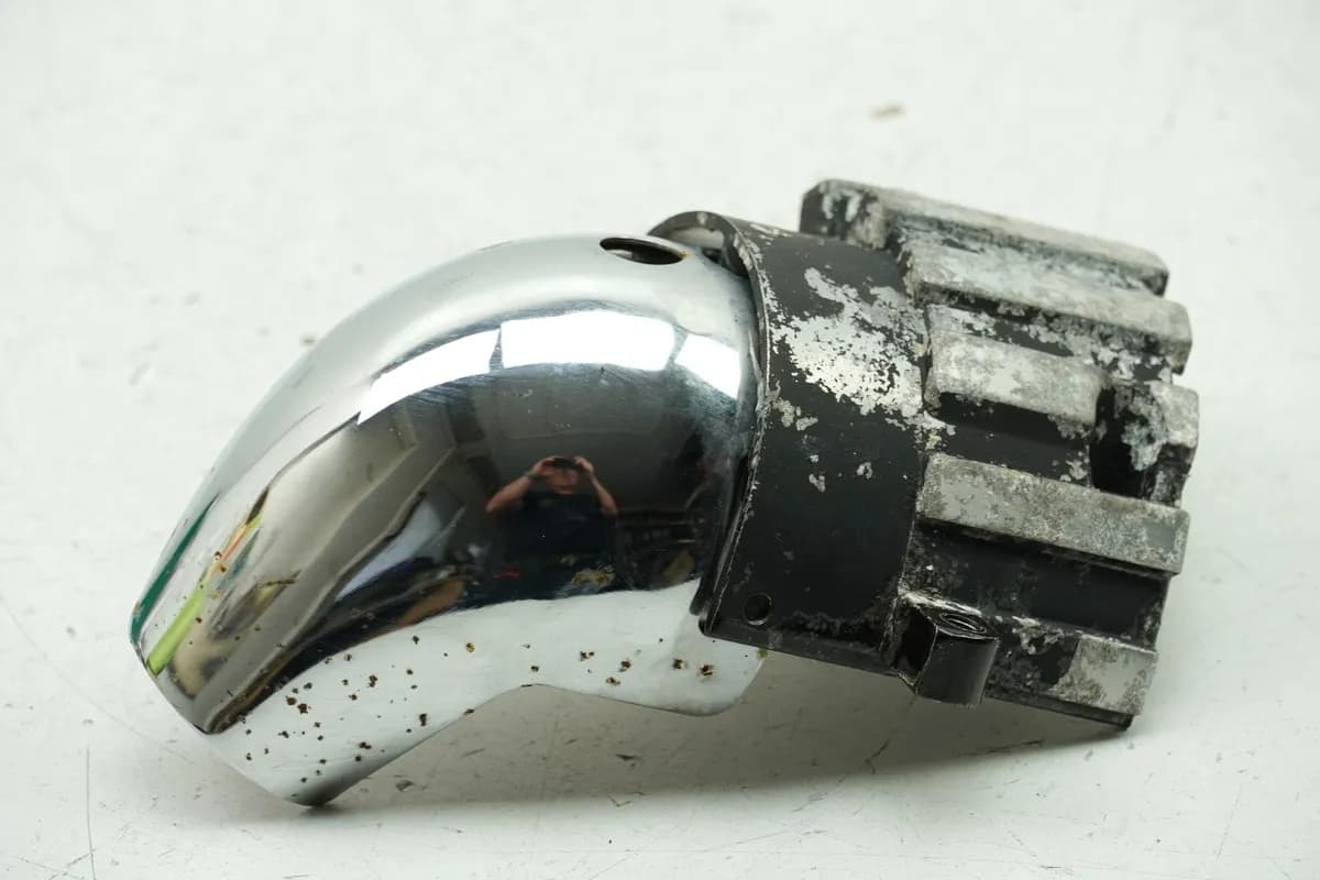 YAMAHA VMX-12 VMAX 1200 2WE Abdeckung Krümmer links hinten Blende Flansch Cover