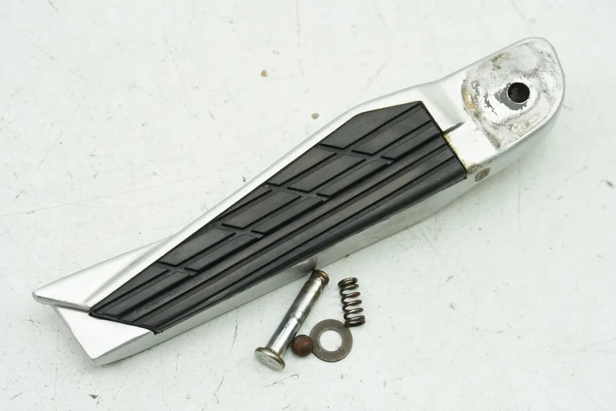 KYMCO XCiting 500 i RFBT70040 Fußraste Sozius links Footrest