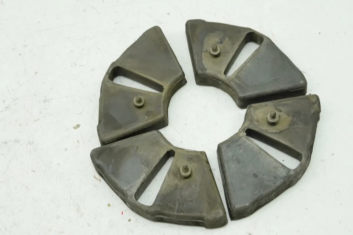 YAMAHA DS7 250 Ruckdämpfer Gummis (für Felge Hinterrad Kettenradträger)