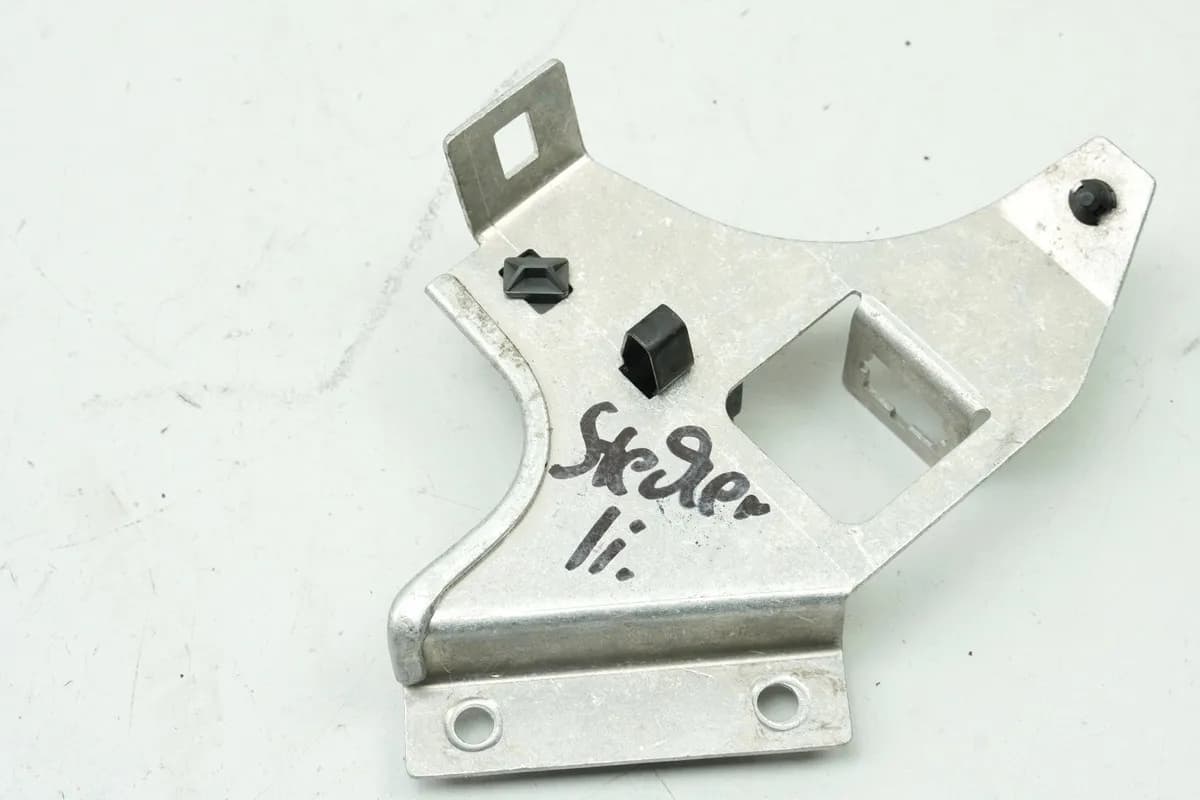 BMW K 1200 LT A K2LT Halterung Stecker links Halter Halteplatte Träger Gestell