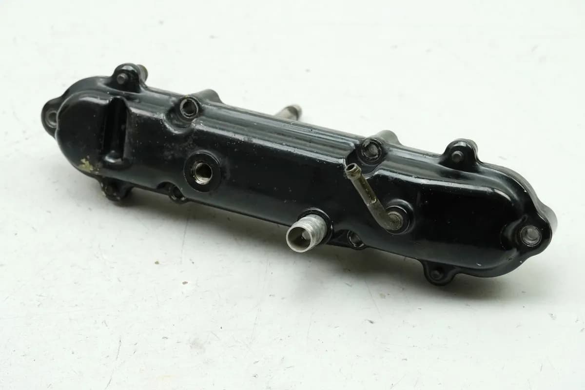 YAMAHA VMX-12 VMAX 1200 2WE Motor Entlüftung Stutzen Anschluß Abdeckung Deckel