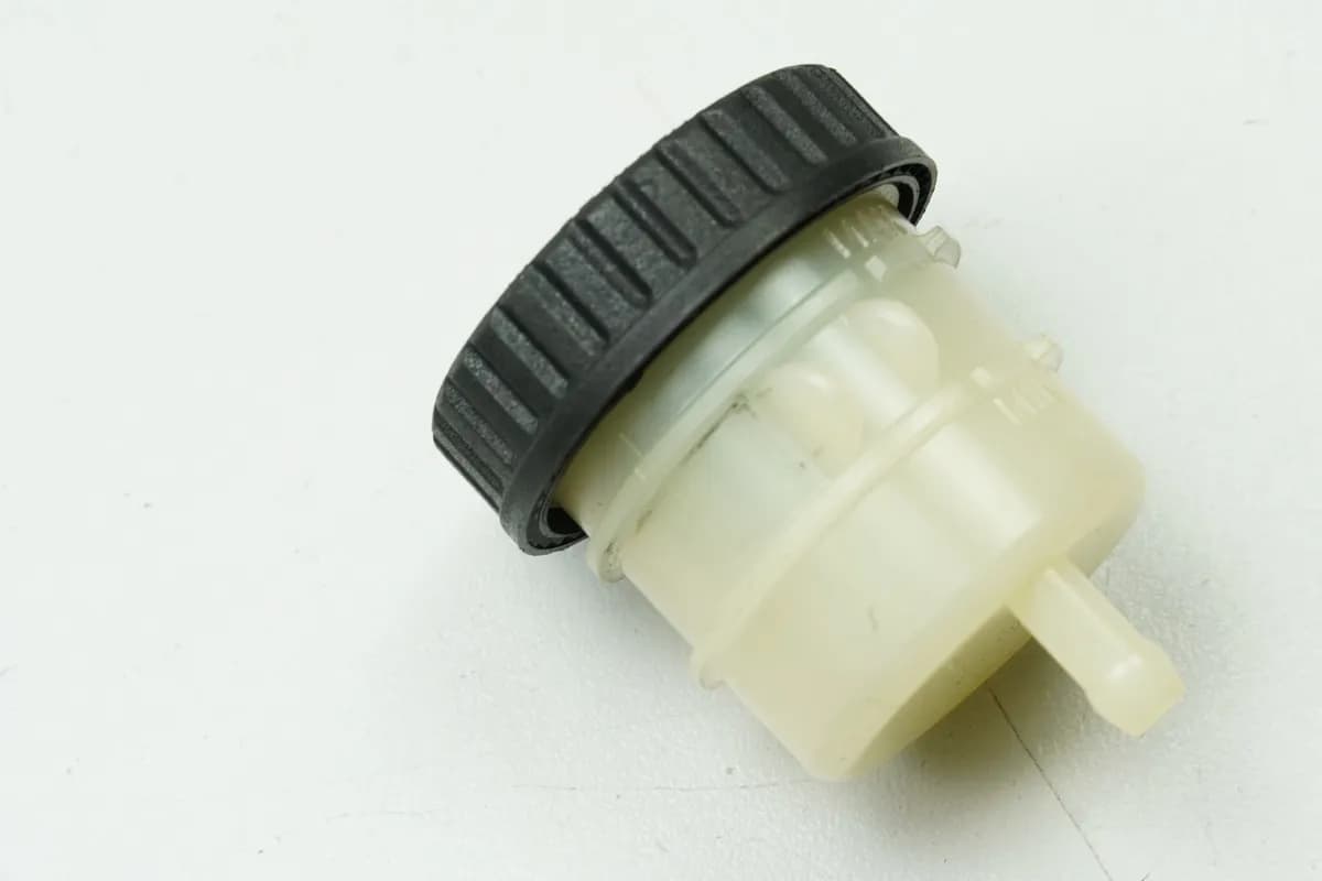 BMW K 1200 LT A K2LT Bremsflüssigkeitsbehälter hinten (für Fußbremszylinder)