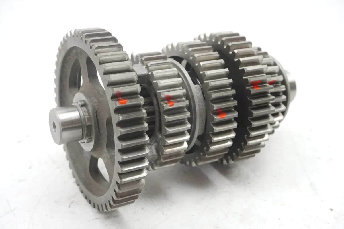 YAMAHA XVS 1100 VP05 DRAG STAR Antriebswelle Getriebe Zahnräder Getriebewelle