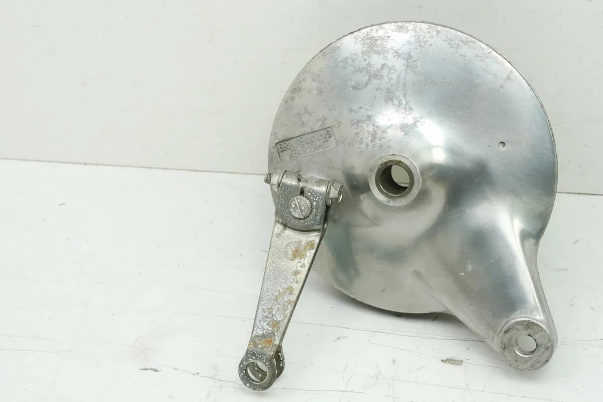 SUZUKI RG125 NF12B GAMMA Bremstrommel Bremsanker Bremsbacken für Felge Hinterrad