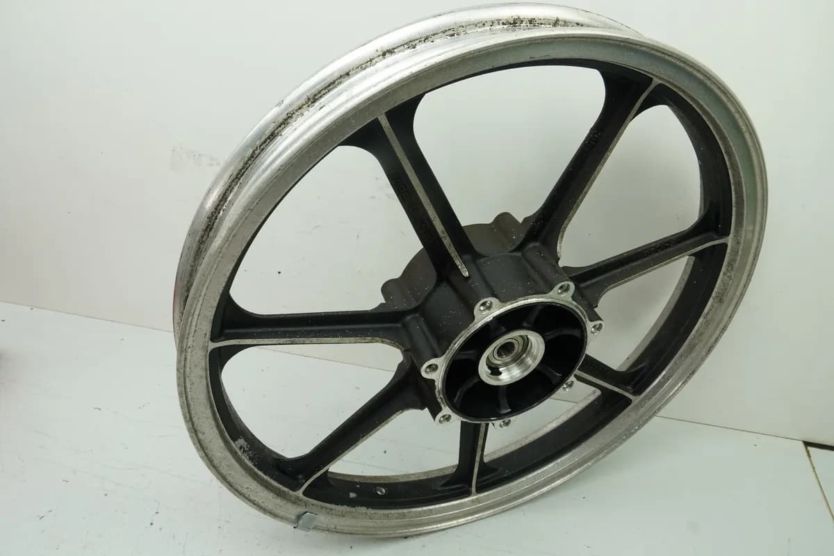 KAWASAKI Z 750 E KZ750E Felge vorn Vorderrad Enkei unfallfrei J19 x MT1.85 F1044