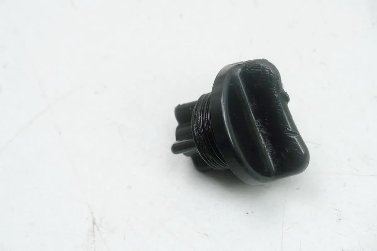 SUZUKI RG 125 NF12B GAMMA Verschluß Schraube Getriebeöl Deckel (am Motor)