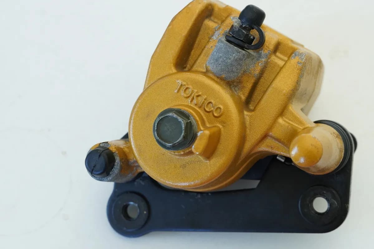 KAWASAKI ZX-6R 636C Bremssattel hinten Bremszange Brake Caliper 05-06