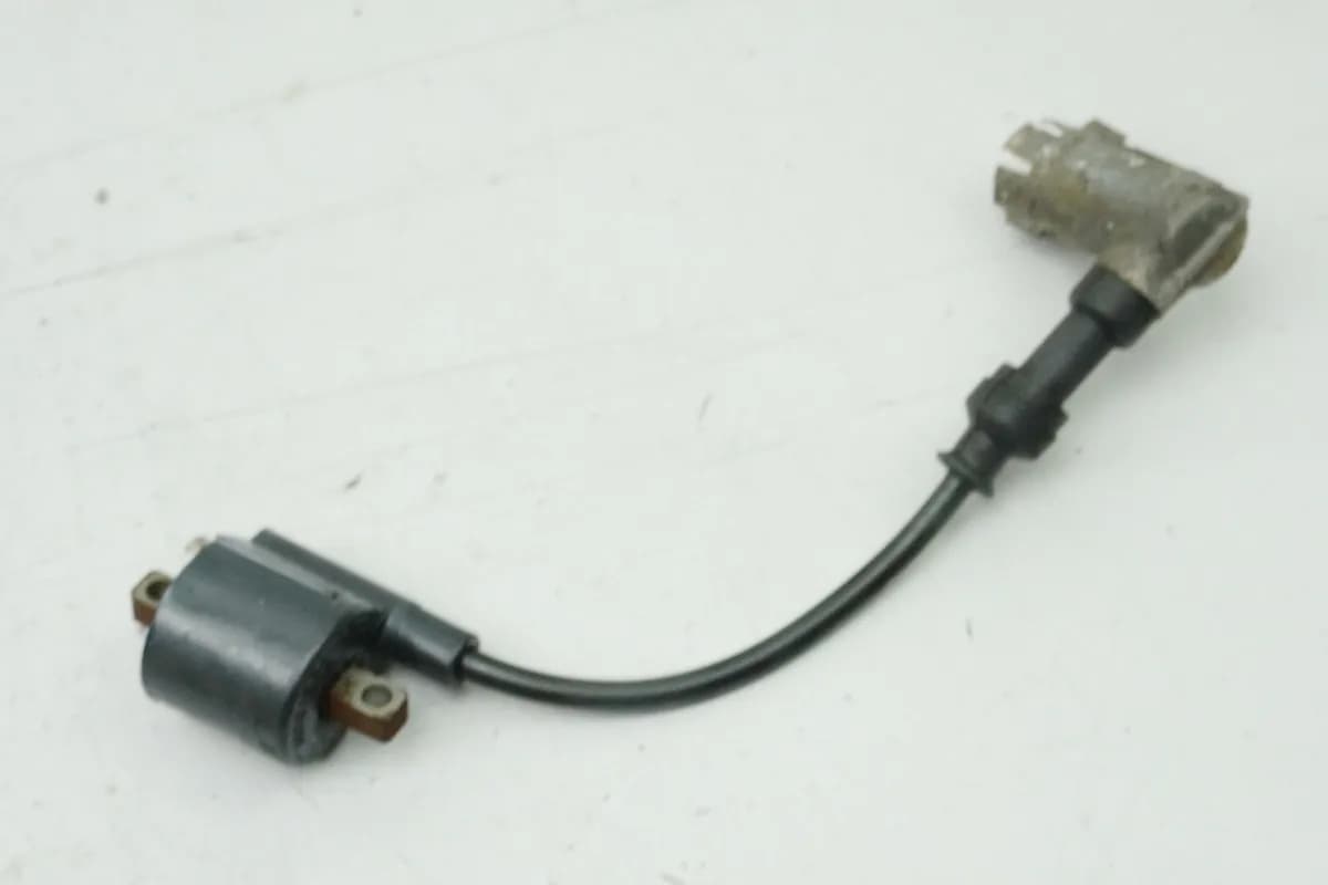 SUZUKI RG 125 NF12B GAMMA Zündspule Denso original Zündkerzenstecker Zündkabel