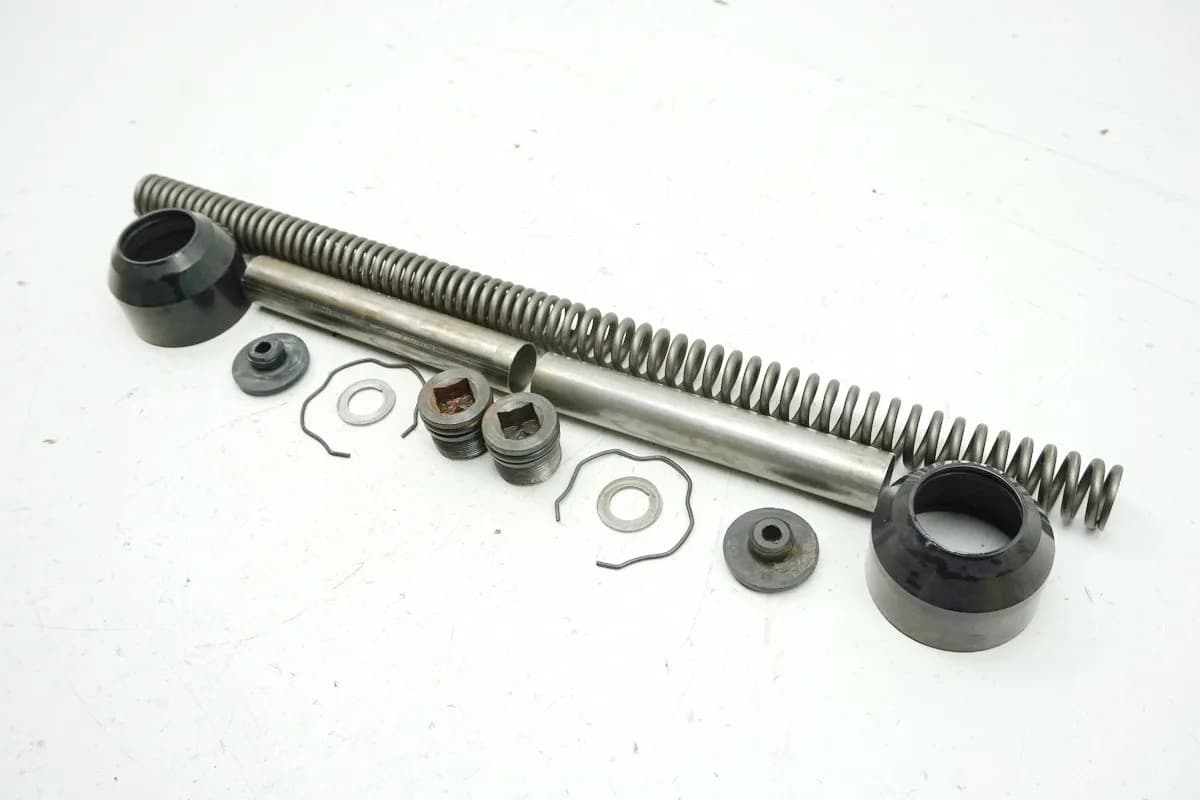 SUZUKI TU 125 XT Gabel Innenteile Dämpfer Feder Kartusche