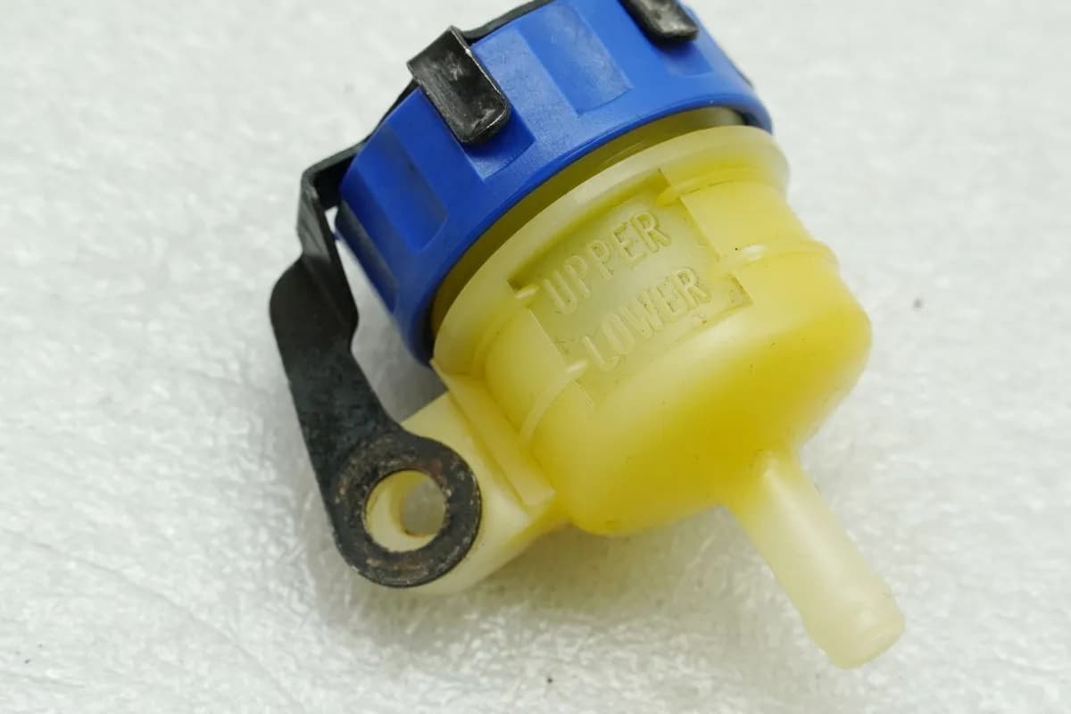 YAMAHA DT 125 R 4BL Bremsflüssigkeitsbehälter hinten (für Bremspumpe)